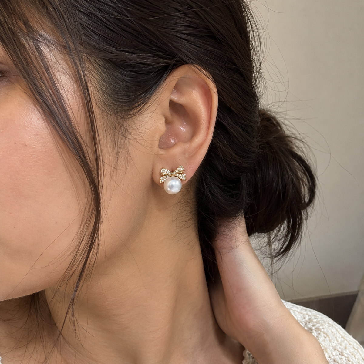 Ear-resistible Bows